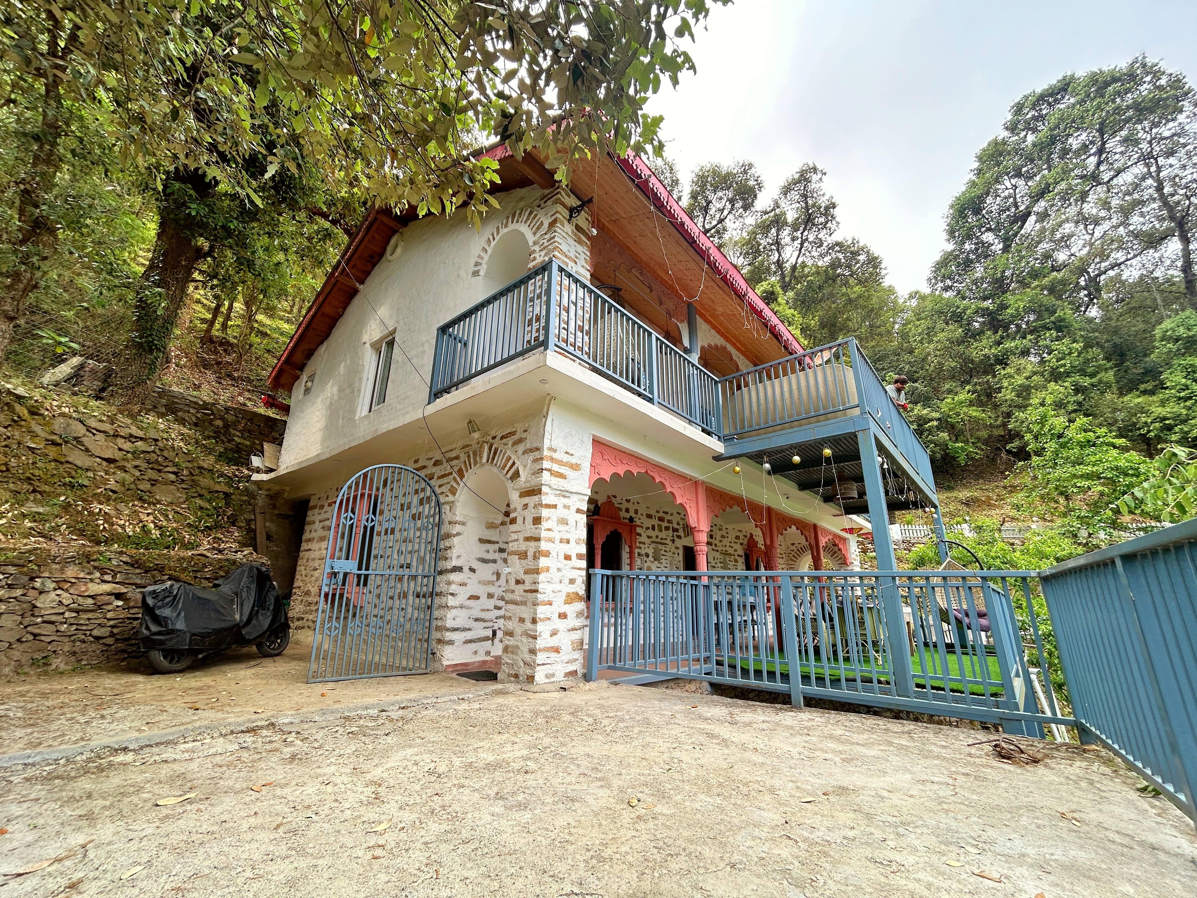 Tatsaara Kavan property
